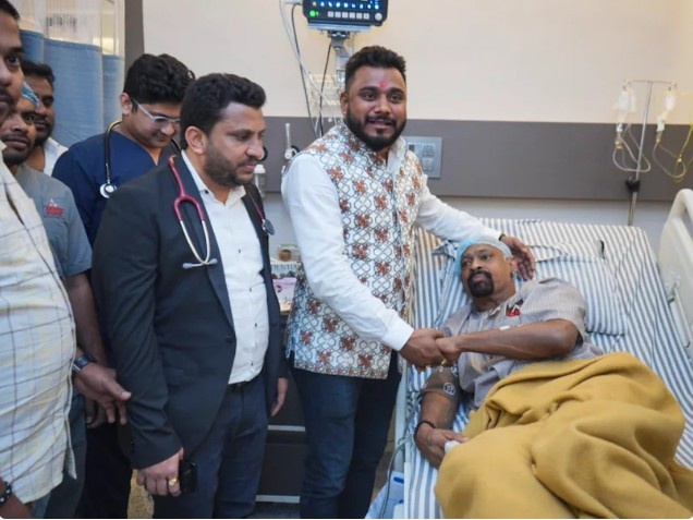 Vinod Kambli Shares Heartfelt Message of Gratitude to Sachin Tendulkar Following His Emergency Hospitalization”